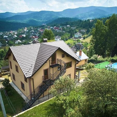 Gazdіvska Hata Guest House ยาเรมชา ภายนอก รูปภาพ