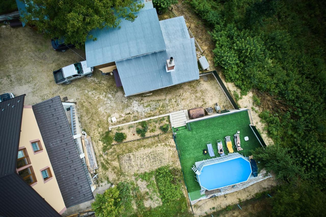 Gazdіvska Hata Guest House ยาเรมชา ภายนอก รูปภาพ