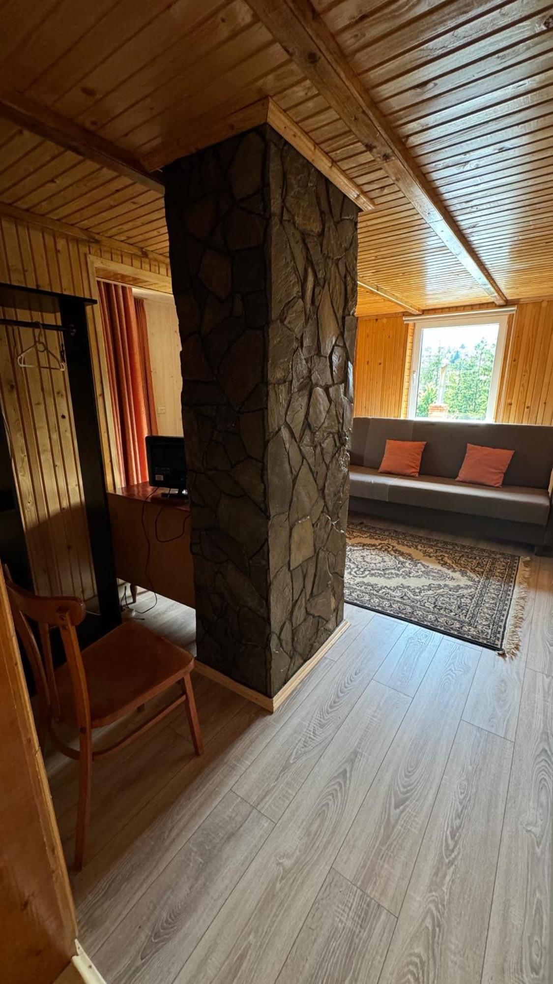 Gazdіvska Hata Guest House ยาเรมชา ภายนอก รูปภาพ