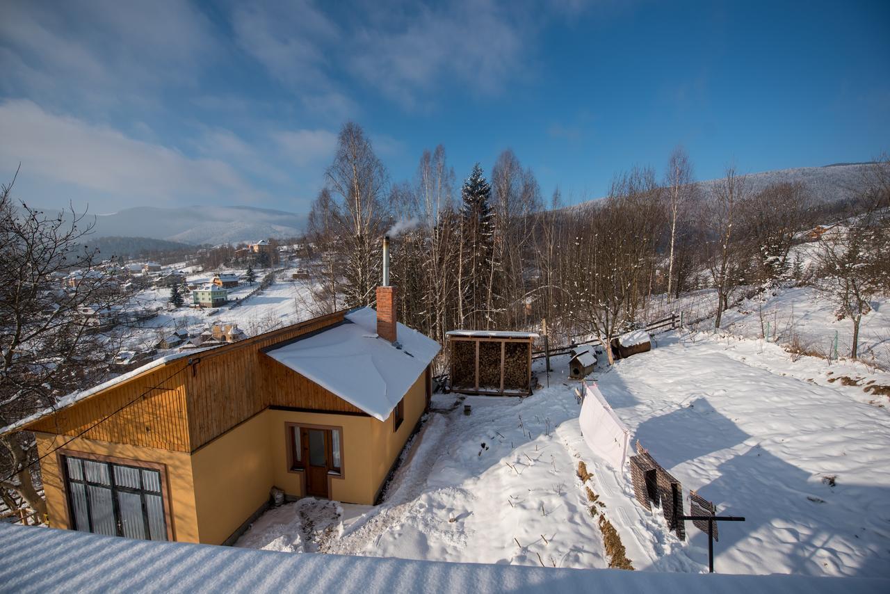 Gazdіvska Hata Guest House ยาเรมชา ภายนอก รูปภาพ