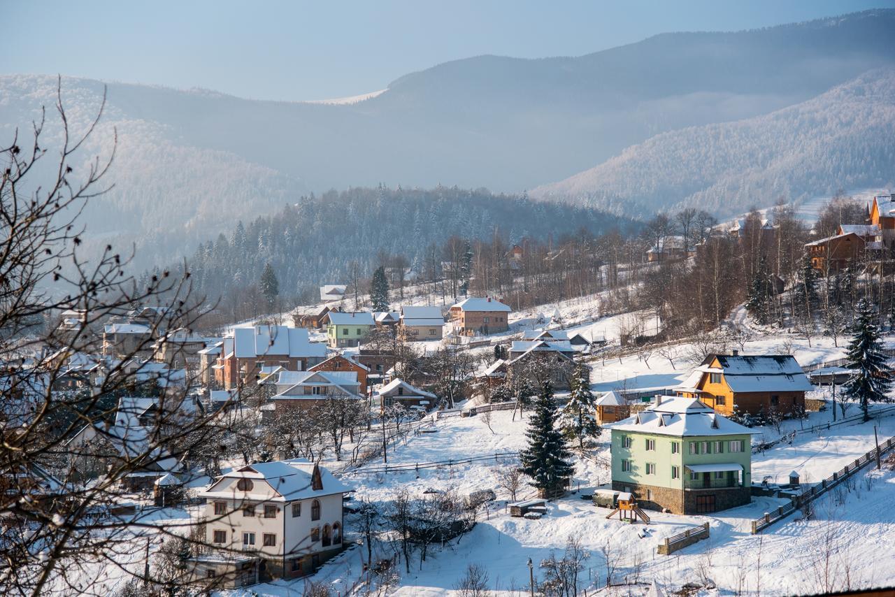 Gazdіvska Hata Guest House ยาเรมชา ภายนอก รูปภาพ