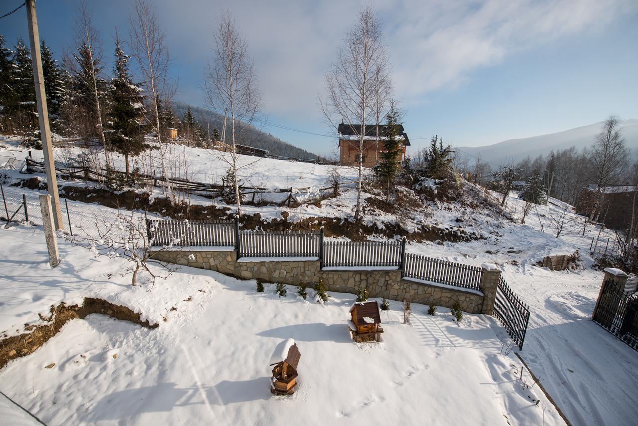 Gazdіvska Hata Guest House ยาเรมชา ภายนอก รูปภาพ