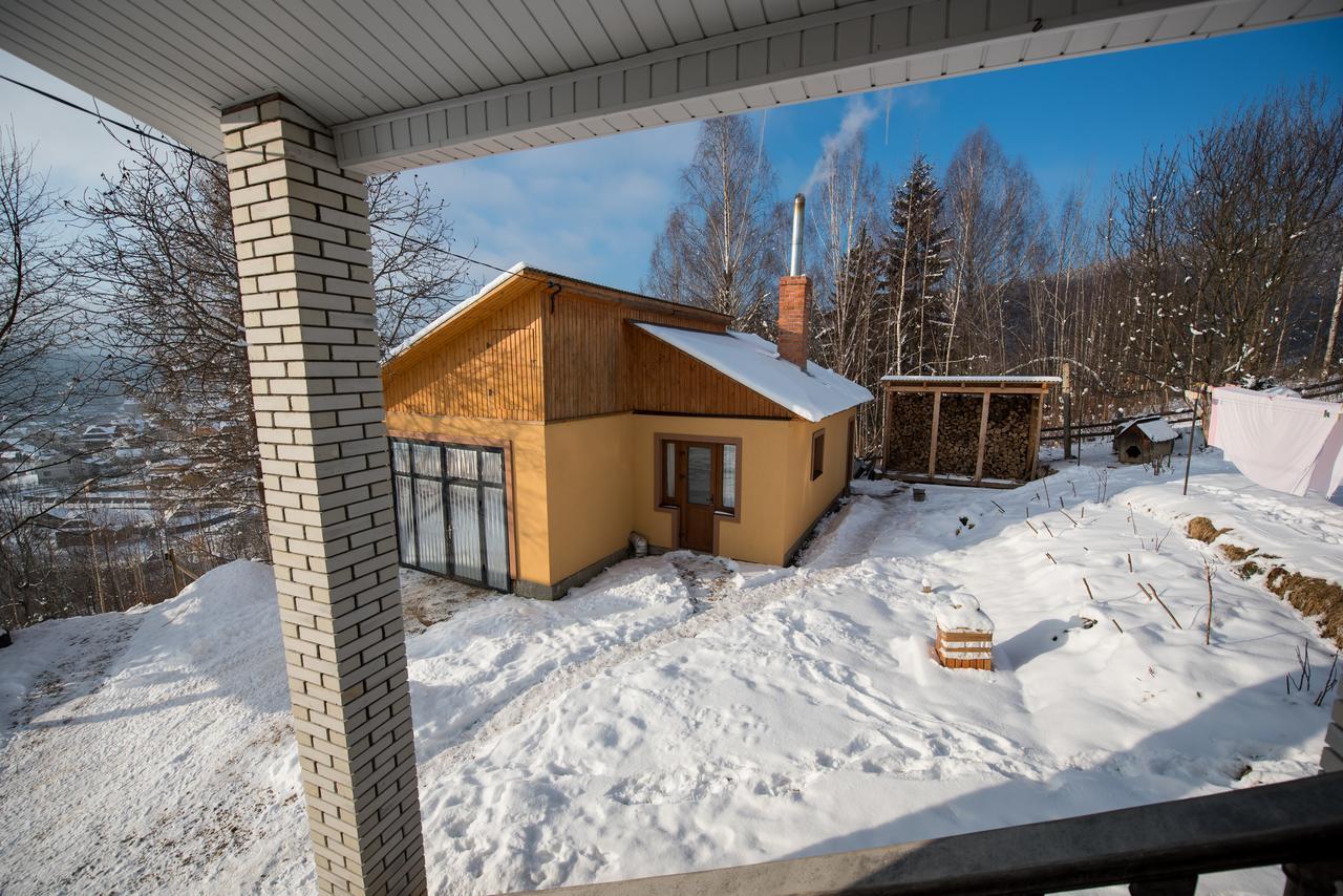 Gazdіvska Hata Guest House ยาเรมชา ภายนอก รูปภาพ