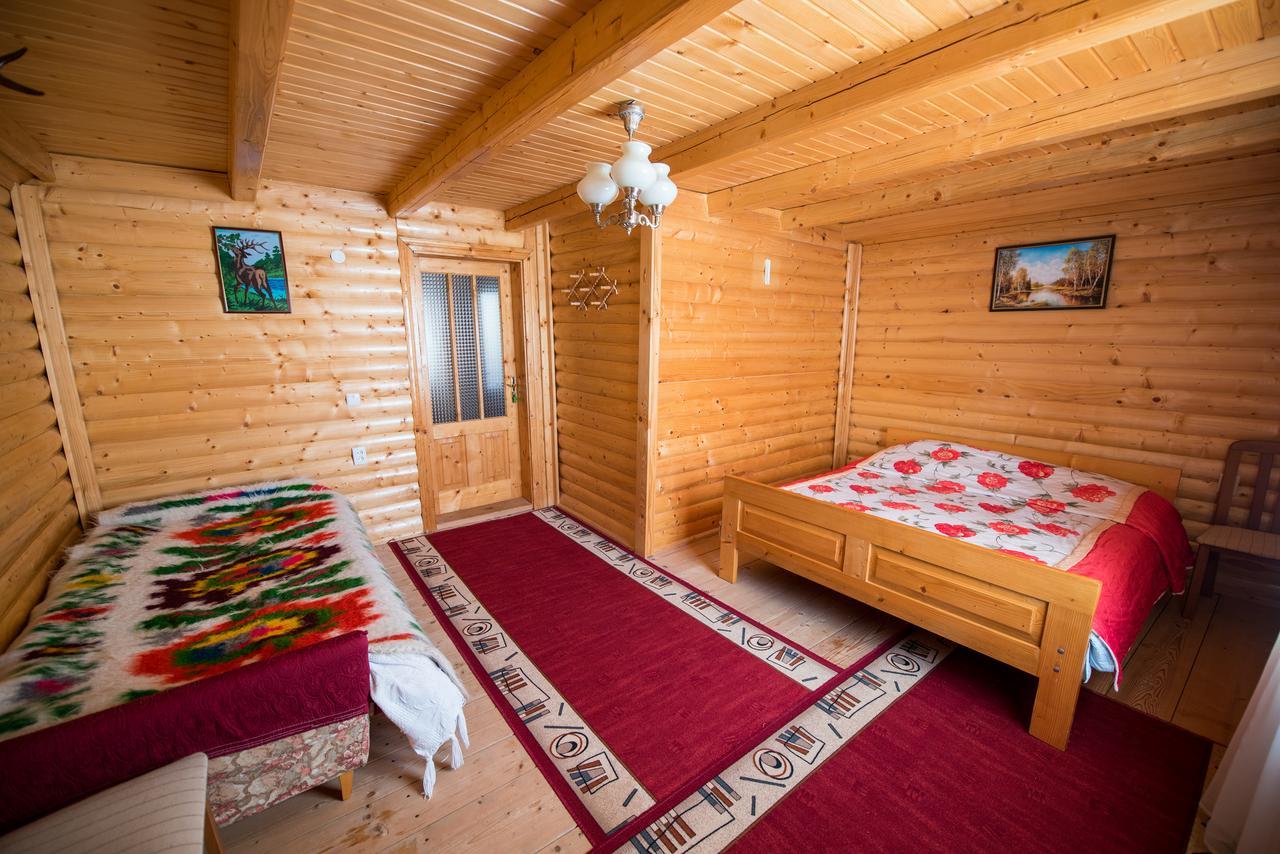 Gazdіvska Hata Guest House ยาเรมชา ภายนอก รูปภาพ