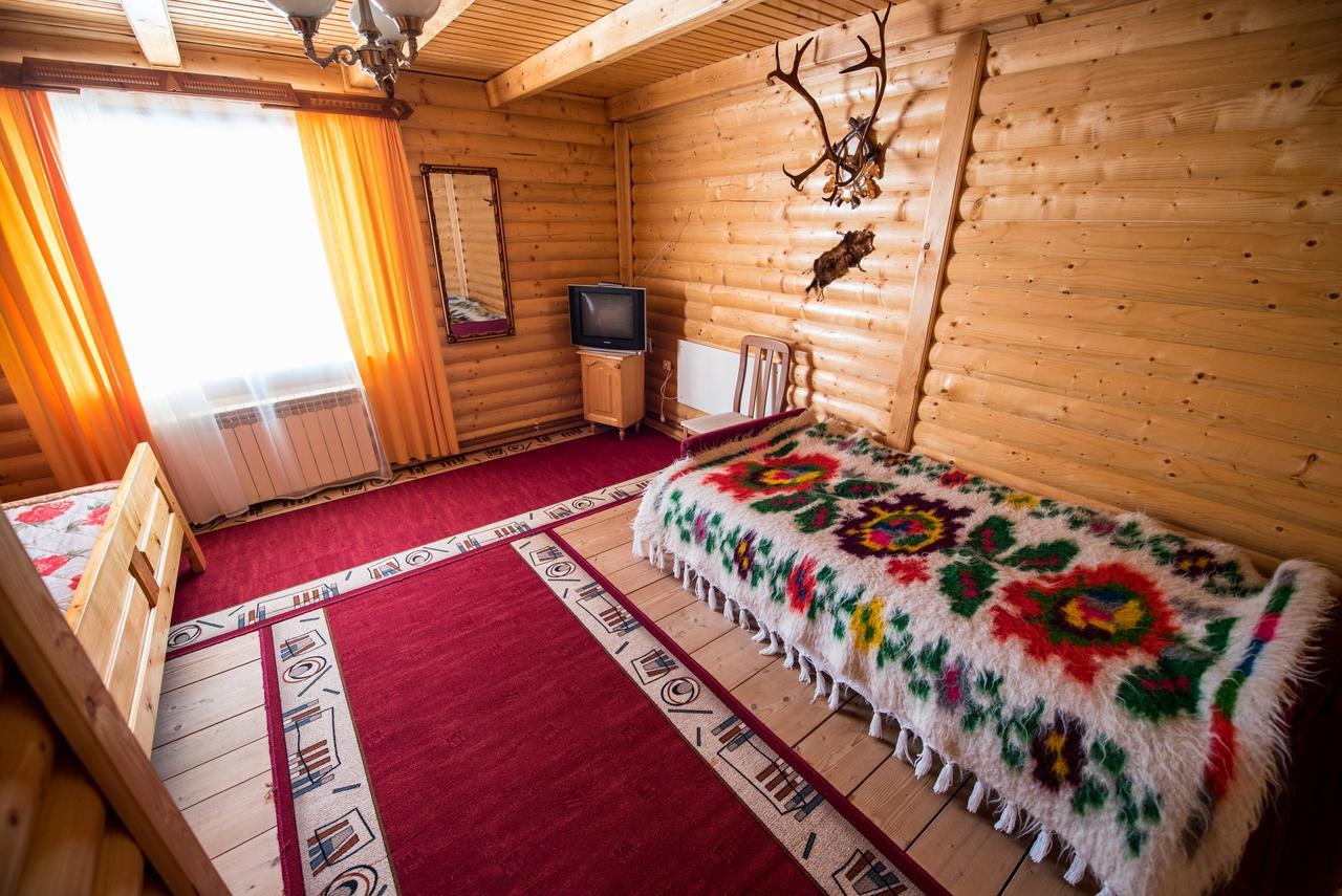 Gazdіvska Hata Guest House ยาเรมชา ภายนอก รูปภาพ